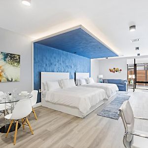 Global Luxury Suites At The Arches
